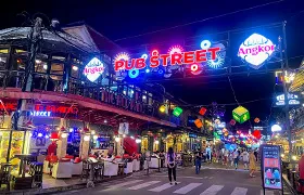 写真:パブストリート